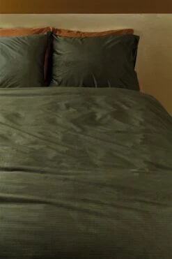 At Home By Beddinghouse Cosy Corduroy Bettwäsche Grün -Deutschland Vtwonen Verkaufs-Shop cosy corduroy green 60 online large 1