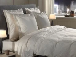 Heckett & Lane Banda Bettwäsche Beige 8 Heckett & Lane Banda Bettwäsche Beige -Deutschland Vtwonen Verkaufs-Shop heckett lane dekbedovertrek katoen satijn banda off white sfeer 2 kopie