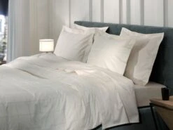 Heckett & Lane Diamante Bettwäsche Beige -Deutschland Vtwonen Verkaufs-Shop heckett lane dekbedovertrek katoen satijn diamante off white sfeer 2