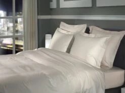 Heckett & Lane Punto Bettwäsche Beige -Deutschland Vtwonen Verkaufs-Shop heckett lane dekbedovertrek katoen satijn punto off white sfeer 2