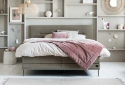 Boxspringbett Lifestyle Cinnamon -Deutschland Vtwonen Verkaufs-Shop ls cinnamon major thyme front sfeer