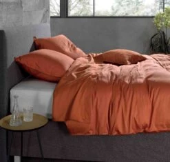 Zo!Home Satinado Bettwäsche Kupfer Orange 11 Zo!Home Satinado Bettwäsche Kupfer Orange -Deutschland Vtwonen Verkaufs-Shop zo home dekbedovertrek satinado copper orange 5