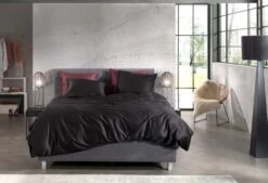 Zo!Home Satinado Bettwäsche Nachtschwarz 9 Zo!Home Satinado Bettwäsche Nachtschwarz -Deutschland Vtwonen Verkaufs-Shop zo home dekbedovertrek satinado night black 4